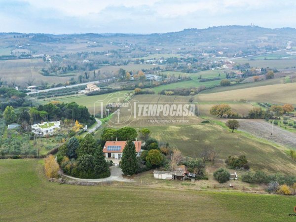 casa indipendente in vendita a Rimini in zona Gaiofana