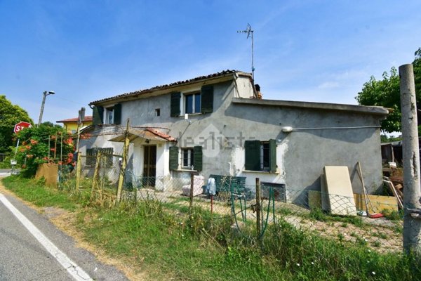 casa indipendente in vendita a Rimini in zona Gaiofana