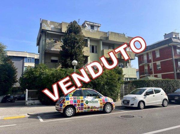 appartamento in vendita a Rimini in zona Miramare di Rimini