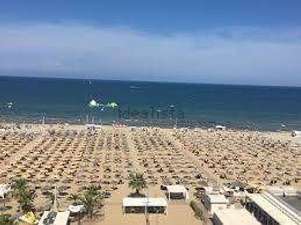 negozio in vendita a Rimini in zona Miramare di Rimini