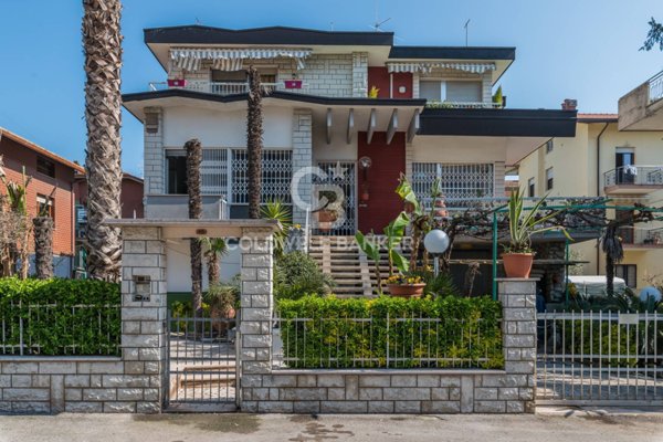 appartamento in vendita a Rimini in zona Rivazzurra