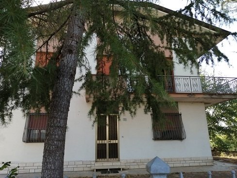 casa indipendente in vendita a Rimini