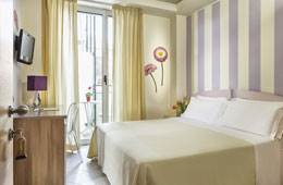 negozio in vendita a Rimini in zona Marina Centro