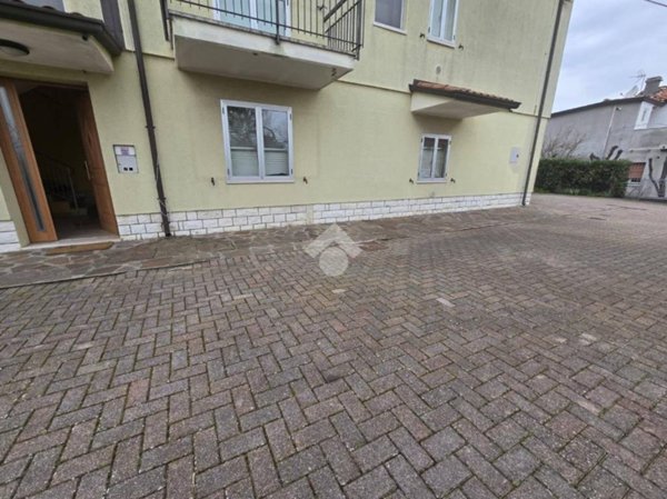 casa indipendente in vendita a Rimini in zona Viserba
