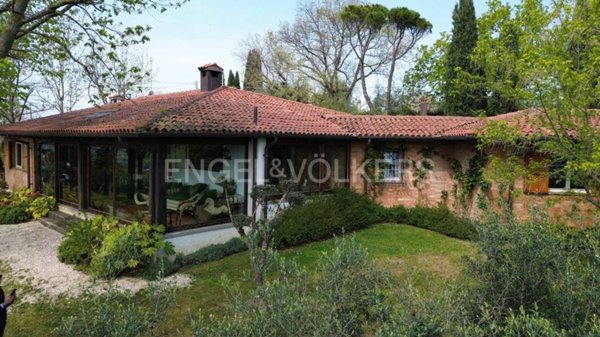casa indipendente in vendita a Rimini