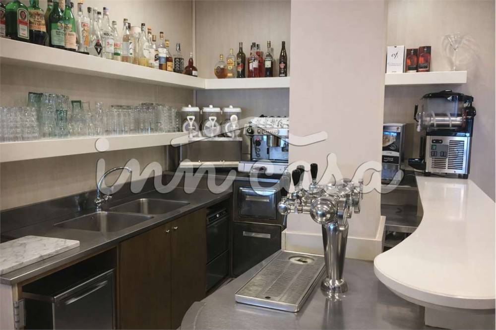 negozio in vendita a Rimini in zona Rivabella