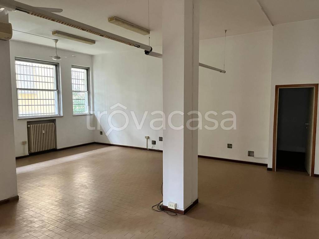 ufficio in vendita a Rimini in zona Fiera Vecchia