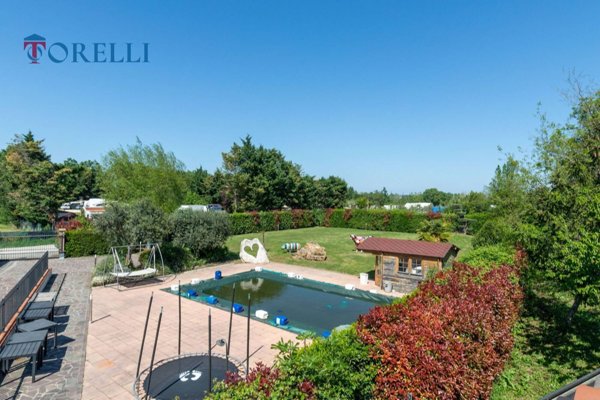 casa indipendente in vendita a Rimini in zona Spadarolo