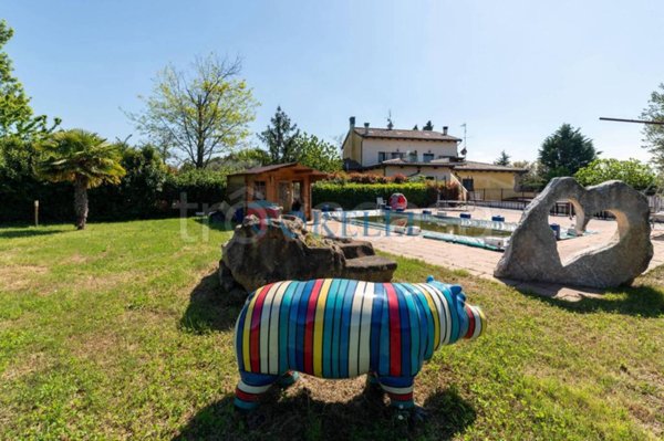 casa indipendente in vendita a Rimini in zona Spadarolo
