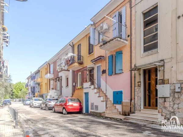 casa indipendente in vendita a Rimini