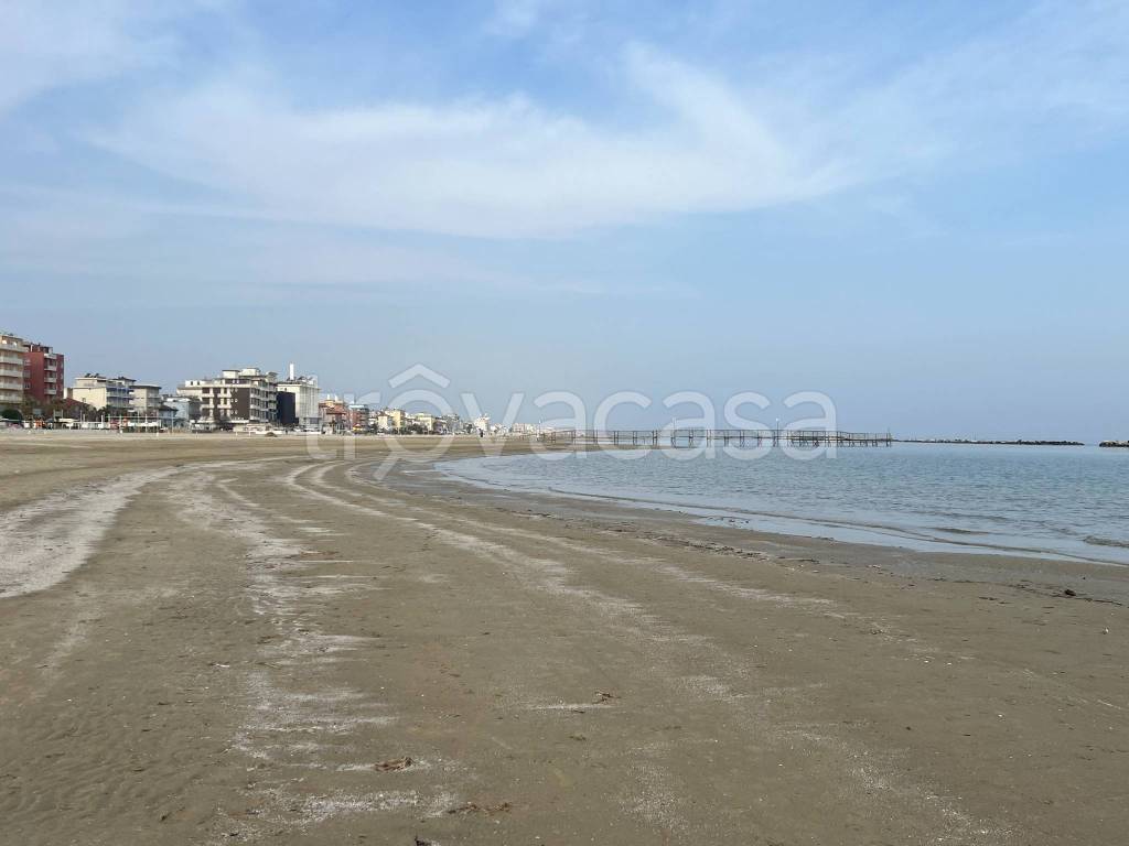 negozio in vendita a Rimini in zona Viserba