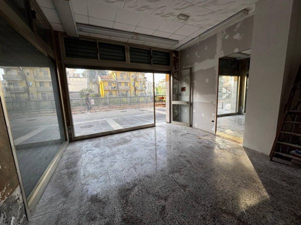 negozio in vendita a Rimini in zona Lagomaggio