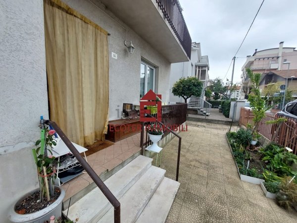 appartamento in vendita a Rimini in zona Lagomaggio