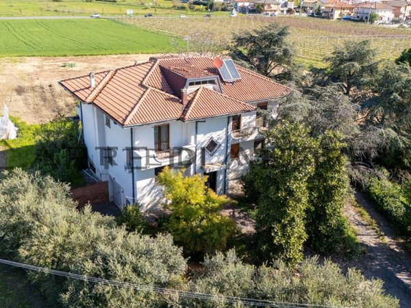 casa indipendente in vendita a Rimini in zona Torre Pedrera
