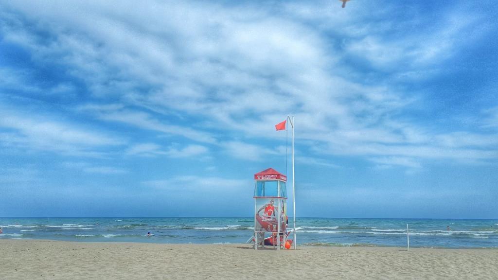 negozio in vendita a Rimini in zona Marebello