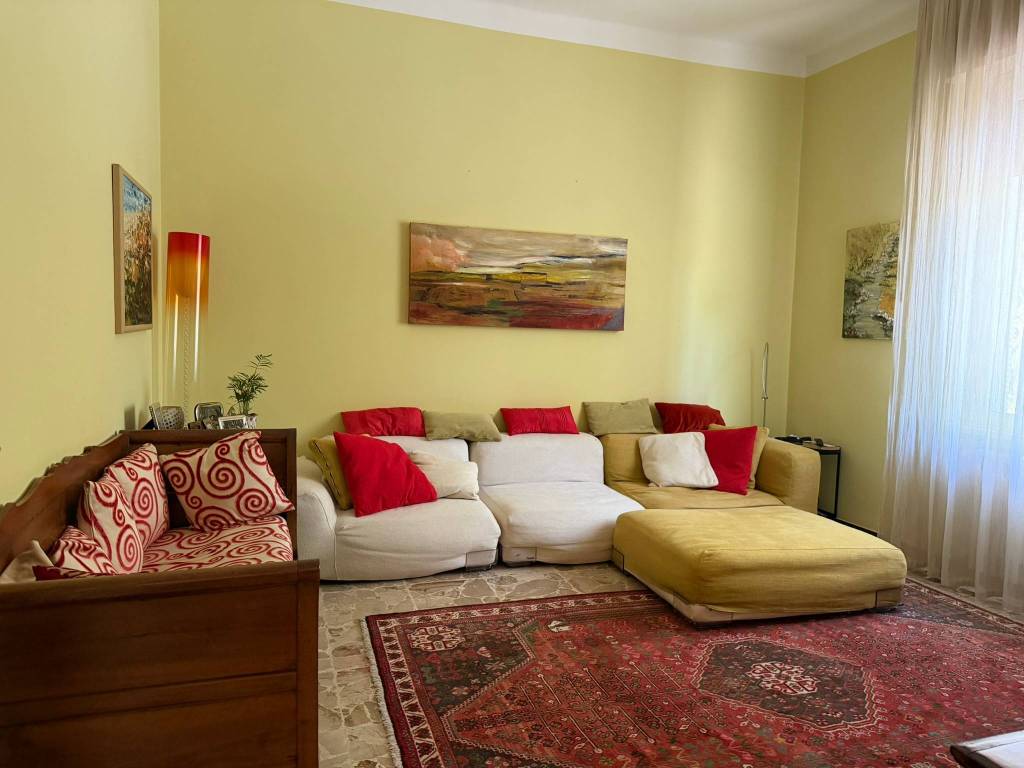casa indipendente in vendita a Rimini in zona Marina Centro