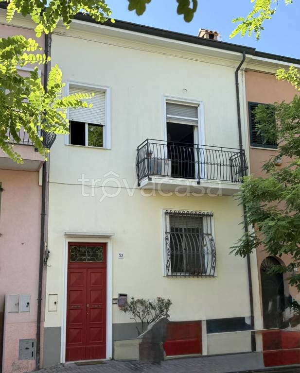 casa indipendente in vendita a Rimini in zona Marina Centro