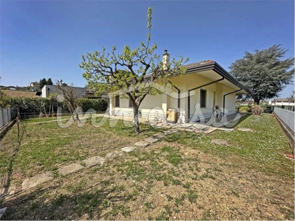 casa indipendente in vendita a Rimini in zona Spadarolo