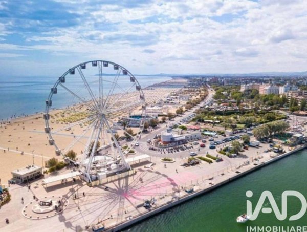 negozio in vendita a Rimini in zona Viserbella