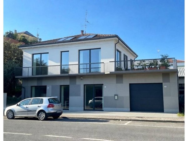 casa indipendente in vendita a Rimini in zona Borgo Mazzini