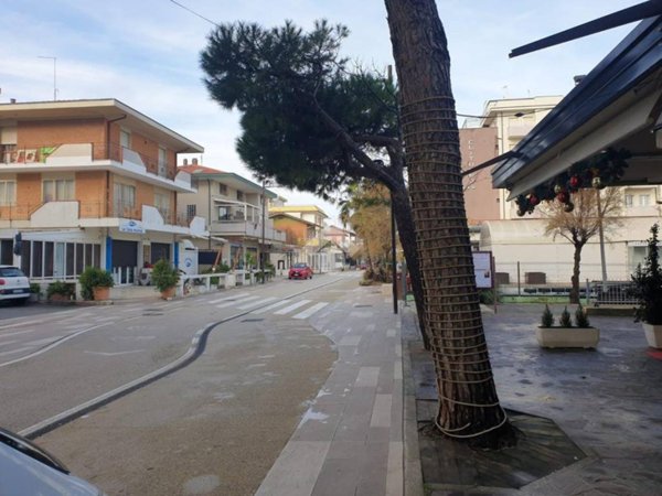 ufficio in vendita a Rimini in zona Viserbella