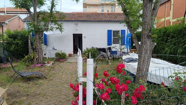casa indipendente in vendita a Rimini