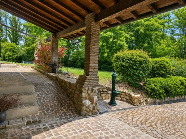 casa indipendente in vendita a Rimini in zona Gaiofana
