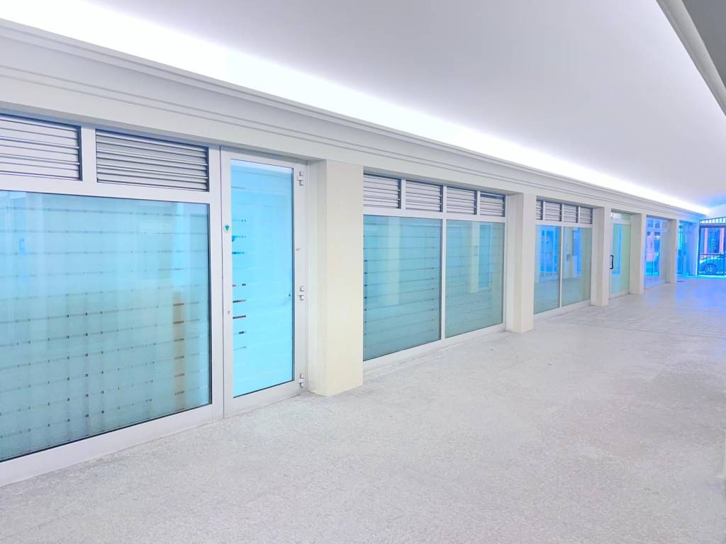 negozio in vendita a Rimini