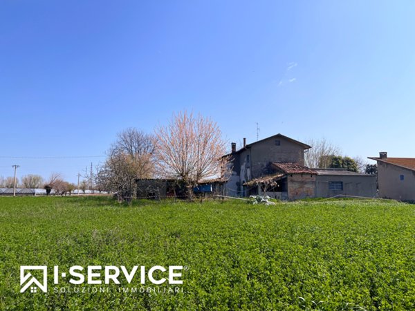 casa indipendente in vendita a Rimini in zona Marecchiese