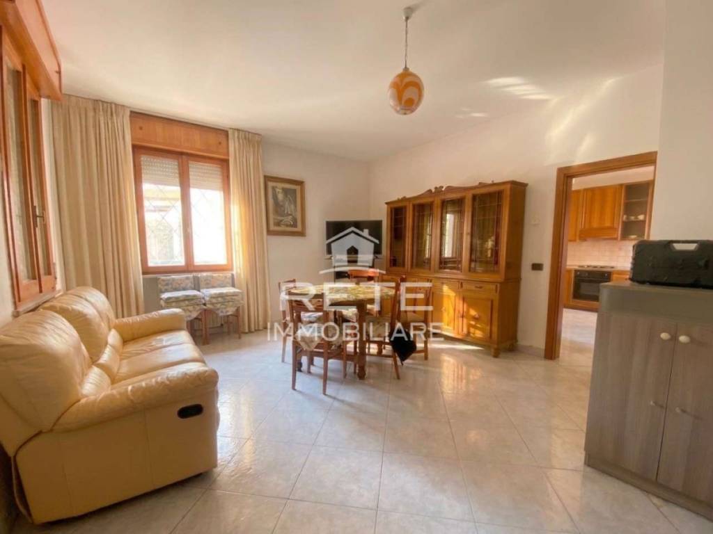 casa indipendente in vendita a Rimini in zona Viserba