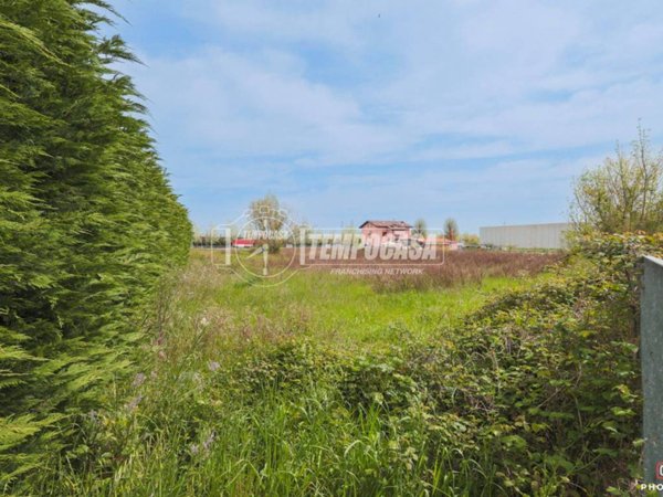 terreno edificabile in vendita a Rimini in zona Gaiofana