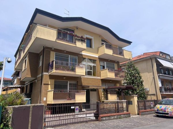 appartamento in vendita a Rimini in zona Miramare di Rimini