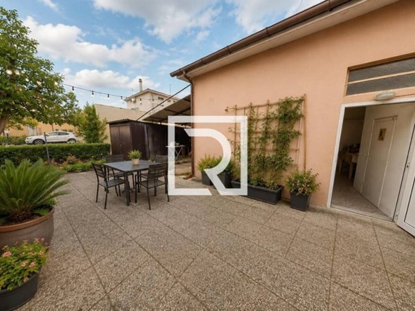 casa indipendente in vendita a Rimini in zona Lagomaggio