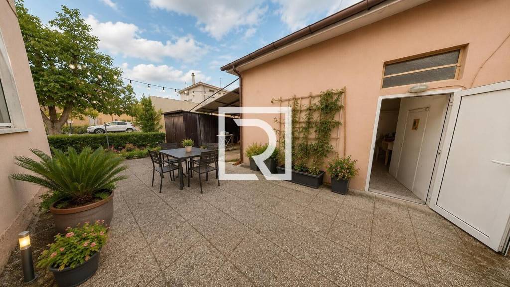 casa indipendente in vendita a Rimini in zona Lagomaggio