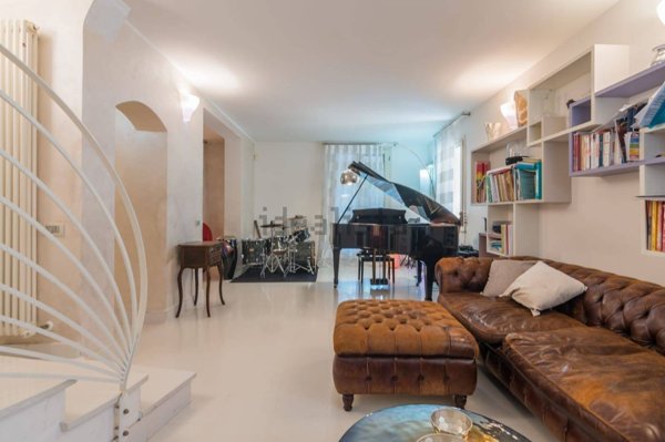 casa indipendente in vendita a Rimini in zona Viserba