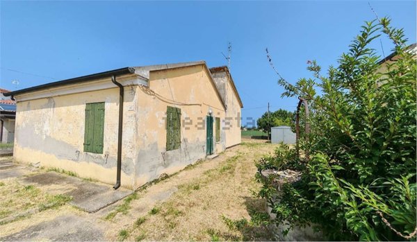 casa indipendente in vendita a Rimini in zona San Vito