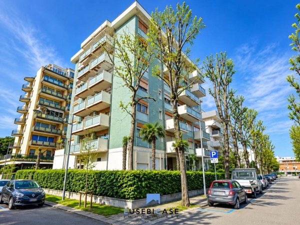 appartamento in vendita a Rimini in zona Marina Centro