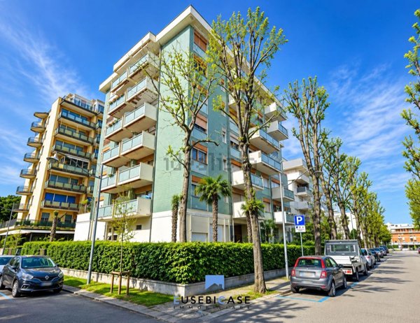 appartamento in vendita a Rimini in zona Marina Centro