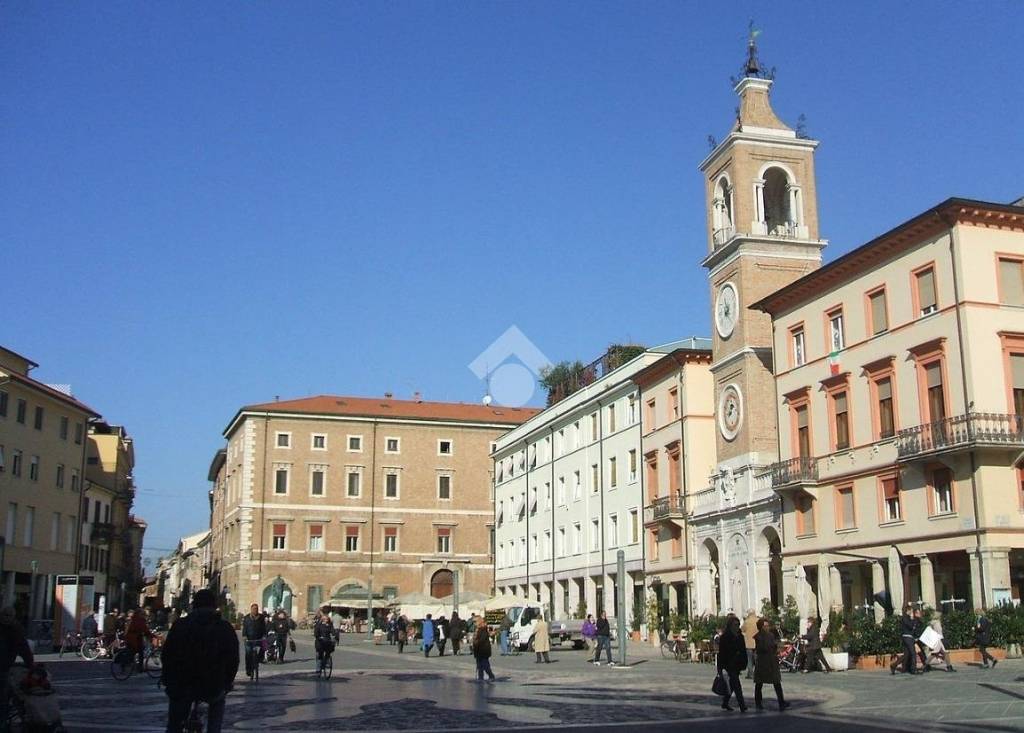 negozio in vendita a Rimini in zona Miramare di Rimini