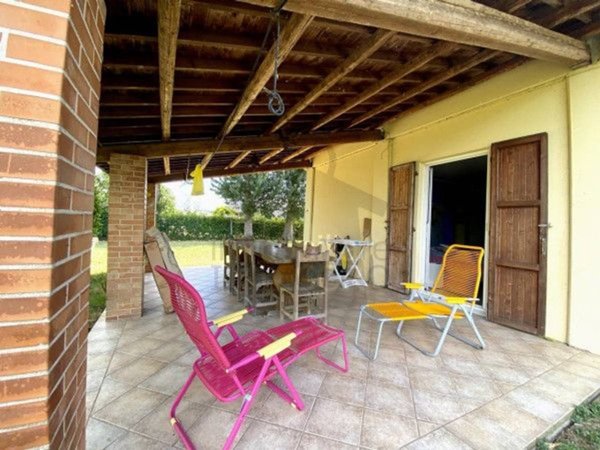 casa indipendente in vendita a Rimini in zona Vergiano