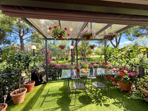 casa indipendente in vendita a Rimini in zona Colonnella