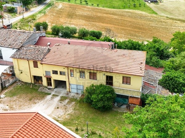 casa indipendente in vendita a Rimini in zona Santa Cristina
