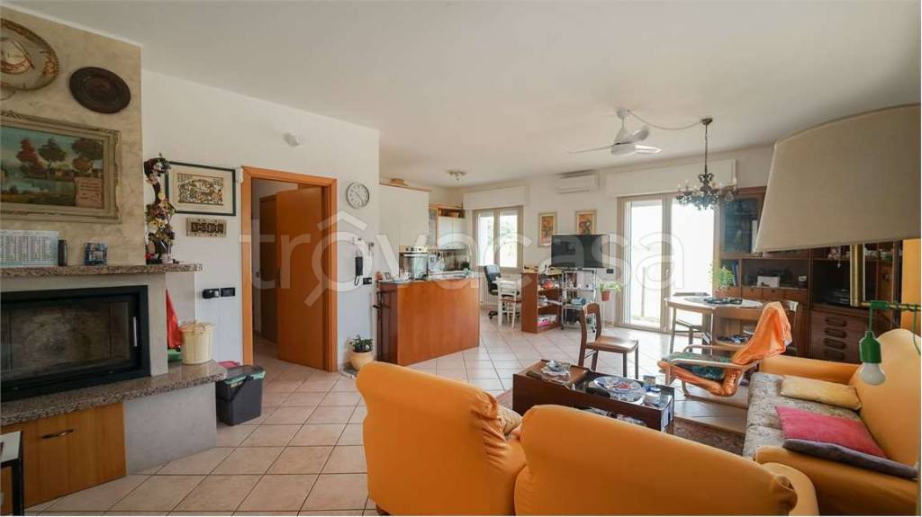 casa indipendente in vendita a Rimini