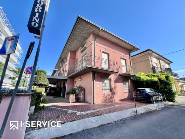 negozio in vendita a Rimini