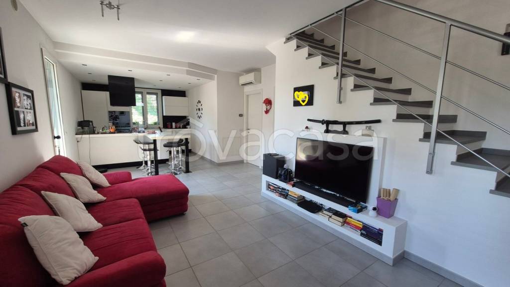 casa indipendente in vendita a Rimini in zona Vergiano