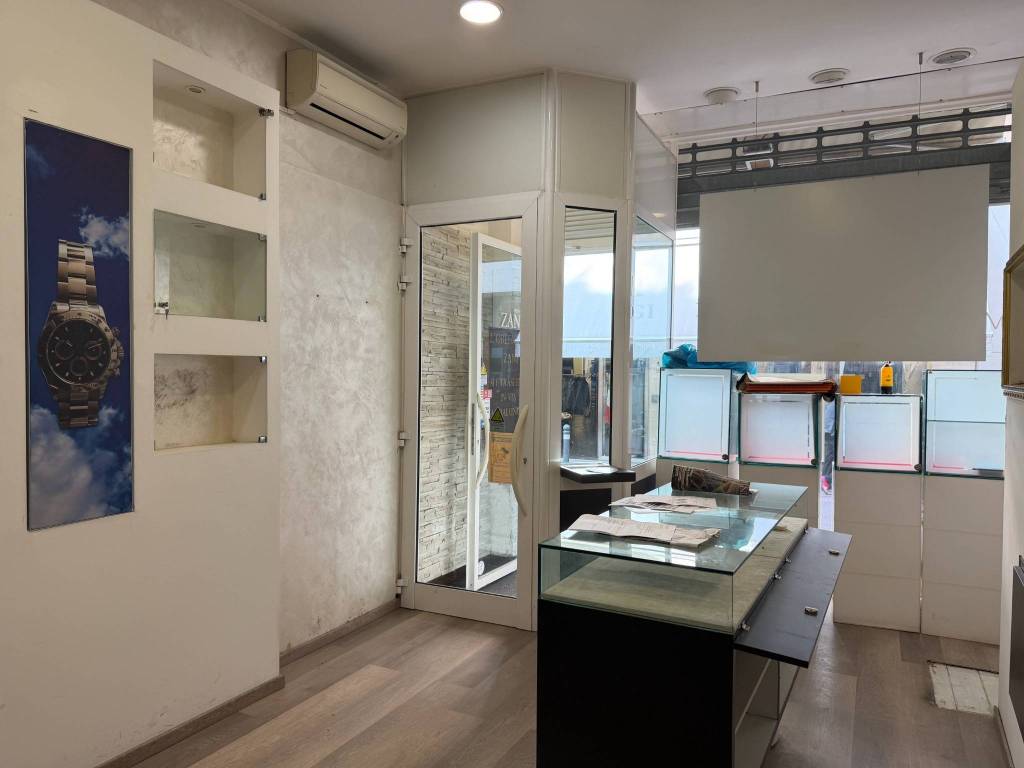 negozio in vendita a Rimini in zona Centro Storico