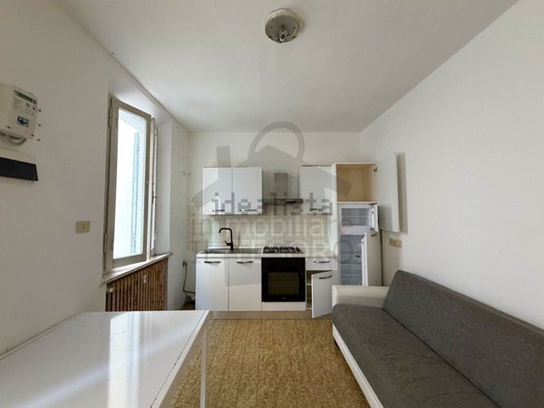 casa indipendente in vendita a Rimini in zona Marina Centro