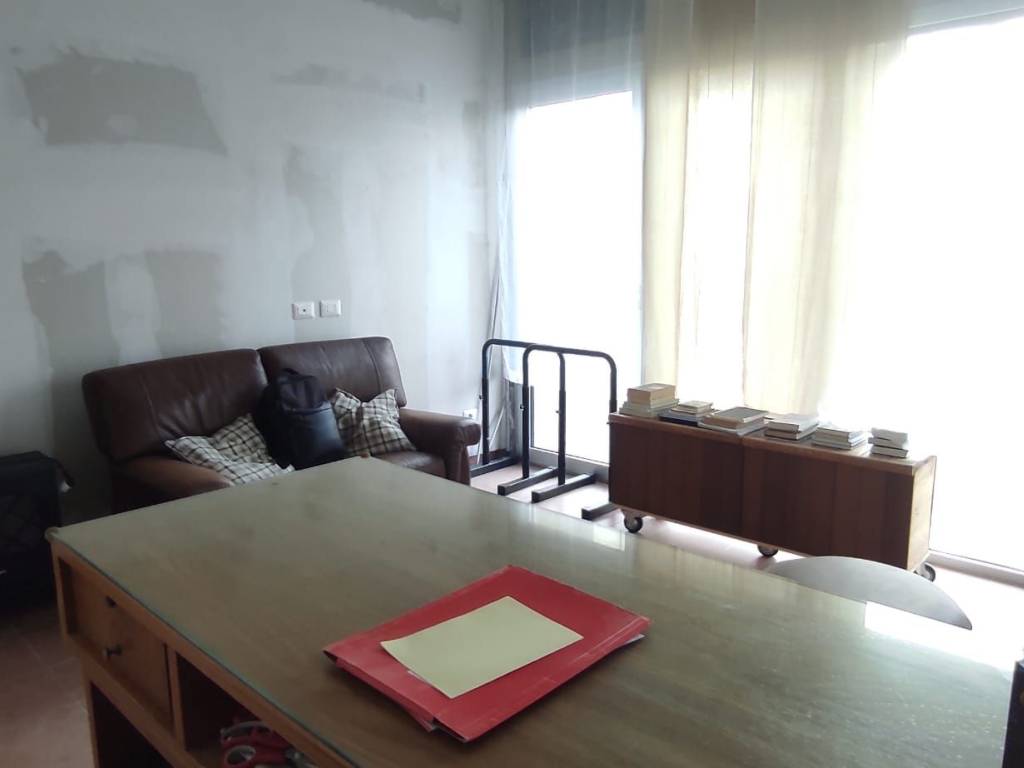 negozio in vendita a Rimini in zona Lagomaggio