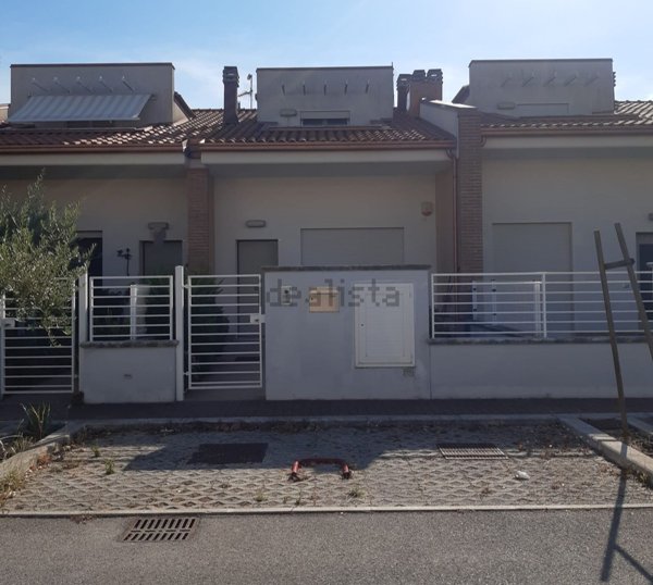casa indipendente in vendita a Rimini