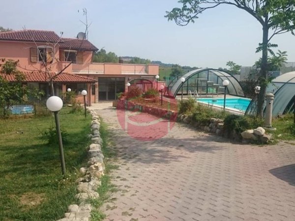casa indipendente in vendita a Rimini